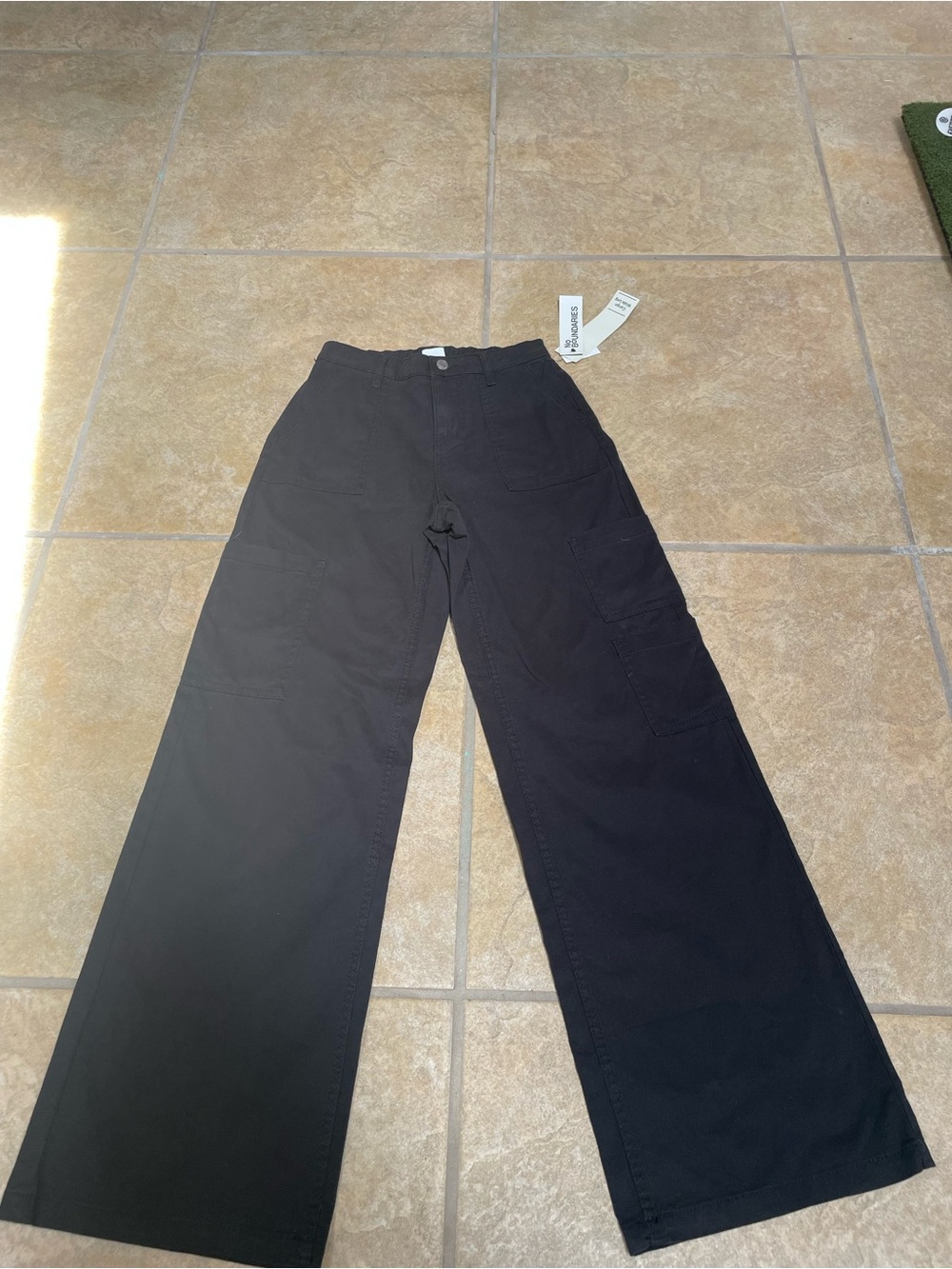 Women’s Wide-Leg Cargo Pants